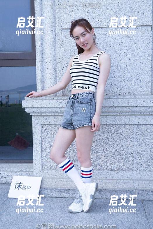 BoBoSocks袜啵啵-稚予 BoBoSocks袜啵啵 - 跟随稚予的脚步:白色指甲油下的裸足浪漫写真