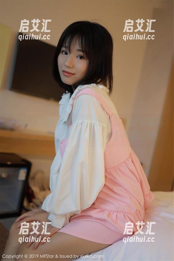 MFStar模范学院 - 探秘汐汐爱吃草莓私房美腿合集：腿细气质，真的不是幻觉！