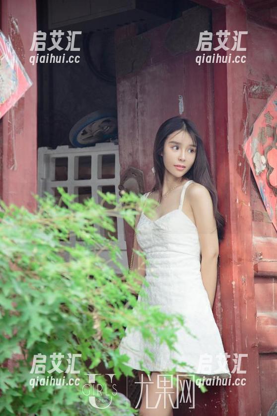 UGirls尤果网 - 想知道夏雨桐的圣诞装扮有多温暖吗？点开这组写真吧！