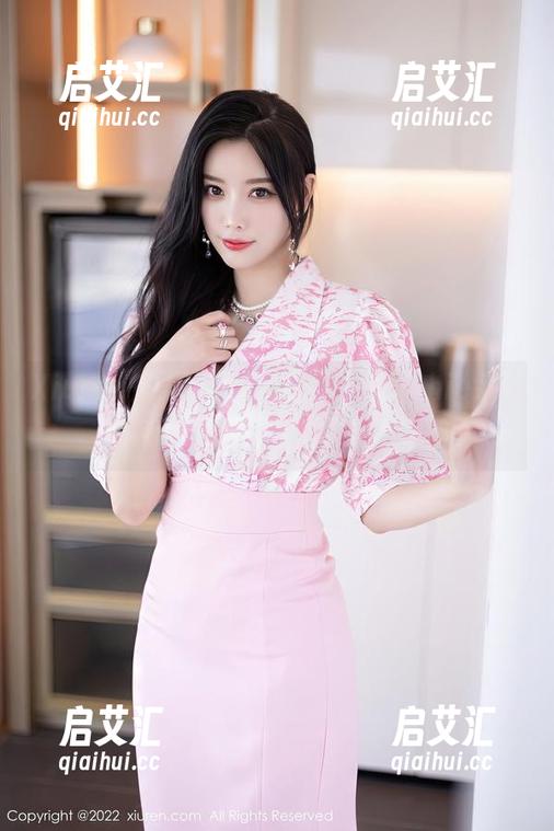 Xiuren秀人网 - 私房情怀：sophie余冰的纯白摄影合集，果然不简单