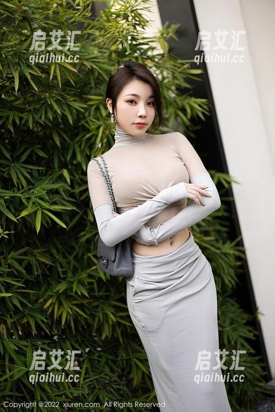 Xiuren秀人网 - 小Kiki的在线图集中，油亮的魅力正在悄悄流动…
