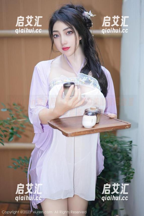Xiuren秀人网-李宓儿 Xiuren秀人网 - 李宓儿的美脚在网盘里:我忍不住想多看几眼!