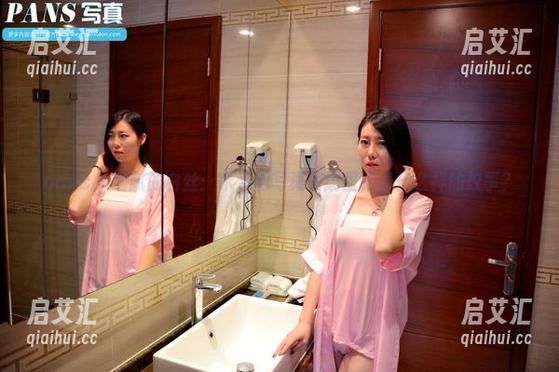 pans - 细腻的白丝：禾禾的写真图册里藏着什么样的故事？
