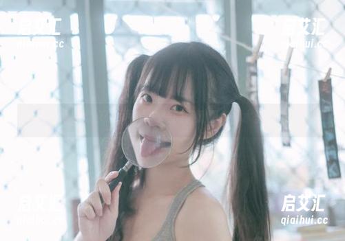 可可小白兔 跟着兔兔去游泳:可可小白兔的资源图集,水里浪荡的快乐