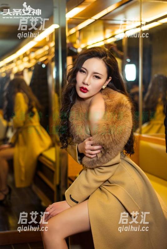 头条女神 - 小热巴的秘密照片集，更新频率让人感叹‘这是什么操作’！