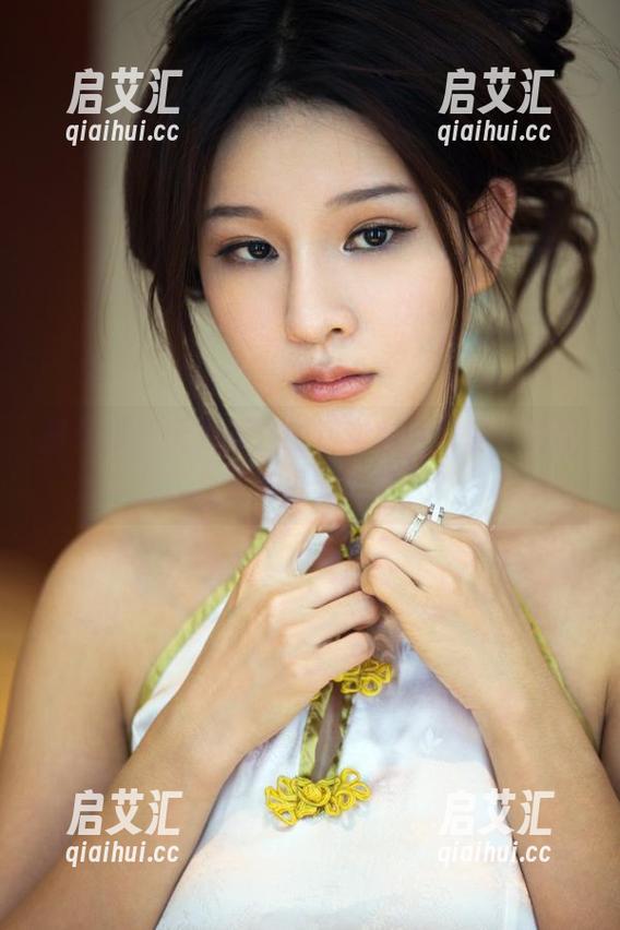 推女郎-何何夕 推女郎 - 无处不在的镂空感,何何夕的照片合集是否有点过火?