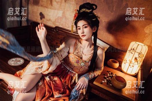 星澜是澜澜叫澜妹呀 星澜是澜澜叫澜妹呀写真美图:白裙飘飘,风儿都嫉妒!