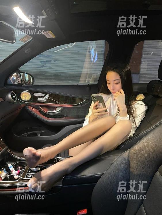 是小逗逗 微密圈 - 看!是小逗逗的女王精选作品,果然是个超有趣的女王!
