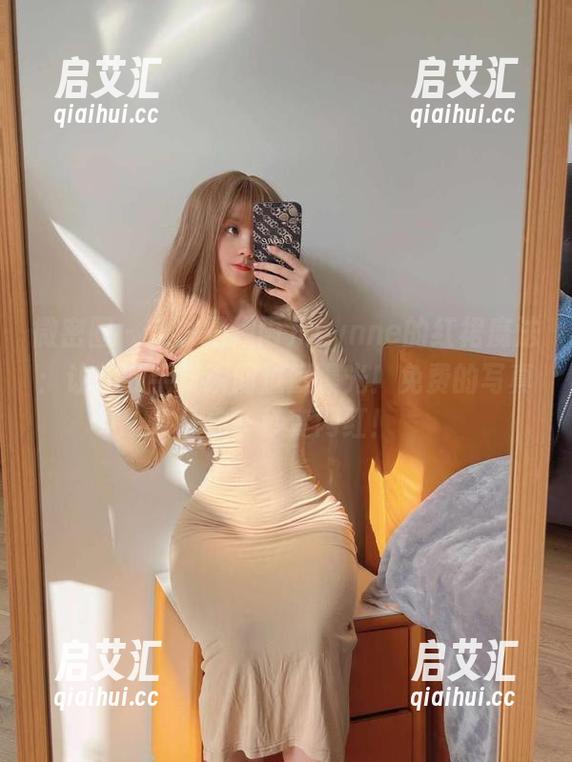 禅雨儿Lynne 微密圈 - 这才是禅雨儿Lynne的红裙魔法:让你的手机瞬间过度曝光!免费的写真让你一秒变网红!