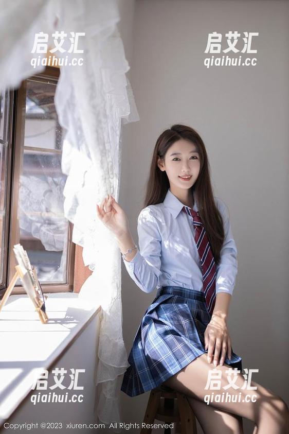 秀人网 - 小茉莉jasmine最新作品集，别说美腿了，整个人都让人惊呼！
