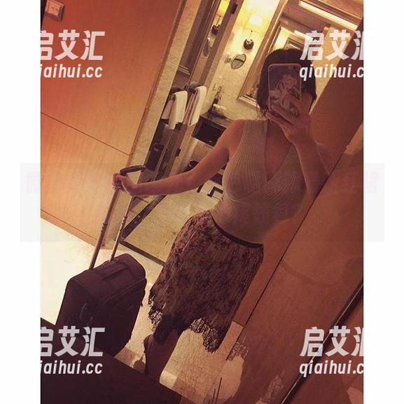微密圈 - 原图曝光！紫色哒豚豚最新红裙写真，你可敢心疼钱包？