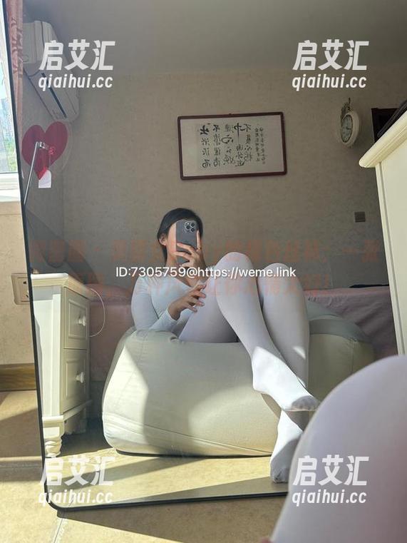 微密圈 - 美邵女Baby的棕色丝袜：一张原图，万种风情让你心情大好！