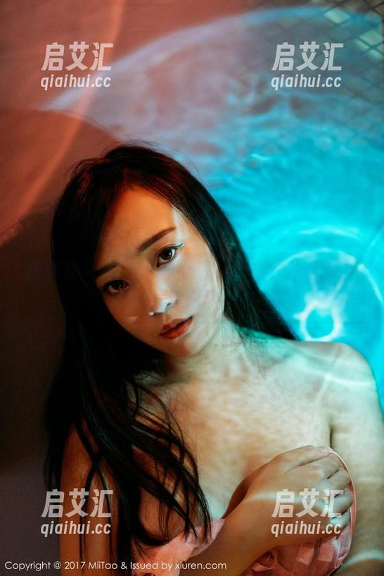 蜜桃社-雪飞 蜜桃社 - 当雪飞穿上睡衣:在线给我来点图片刺激!