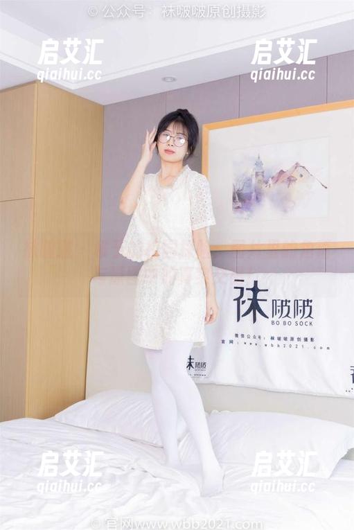 袜啵啵 - 稚予的校园探险：图片里的角落与原图中的真实交错！