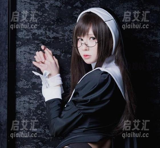 当西园寺南歌遇上大鳯旗袍，原图的魅力难以名状，看得我心里小鹿乱撞了！