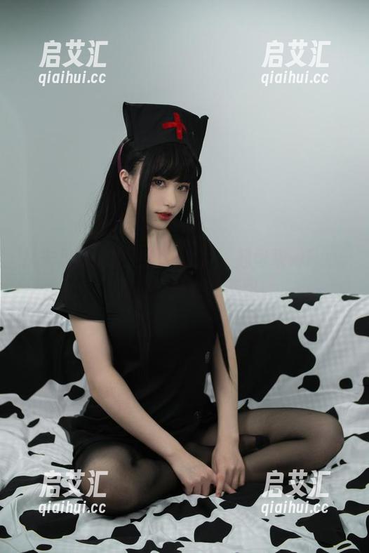 起司块wii 从未见过的黑色透明女仆,起司块wii的cos图片真是意想不到!