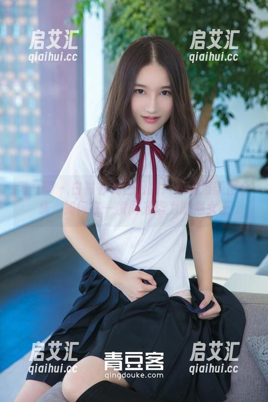 青豆客-莫雅淇 青豆客 - 白衬衫光芒四射!莫雅淇美图合集,如何在一瞬间升华为时尚女王